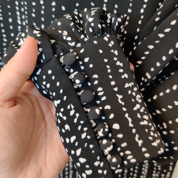 H&M black and white sheath dress, size 6 - Picture 3 of 4